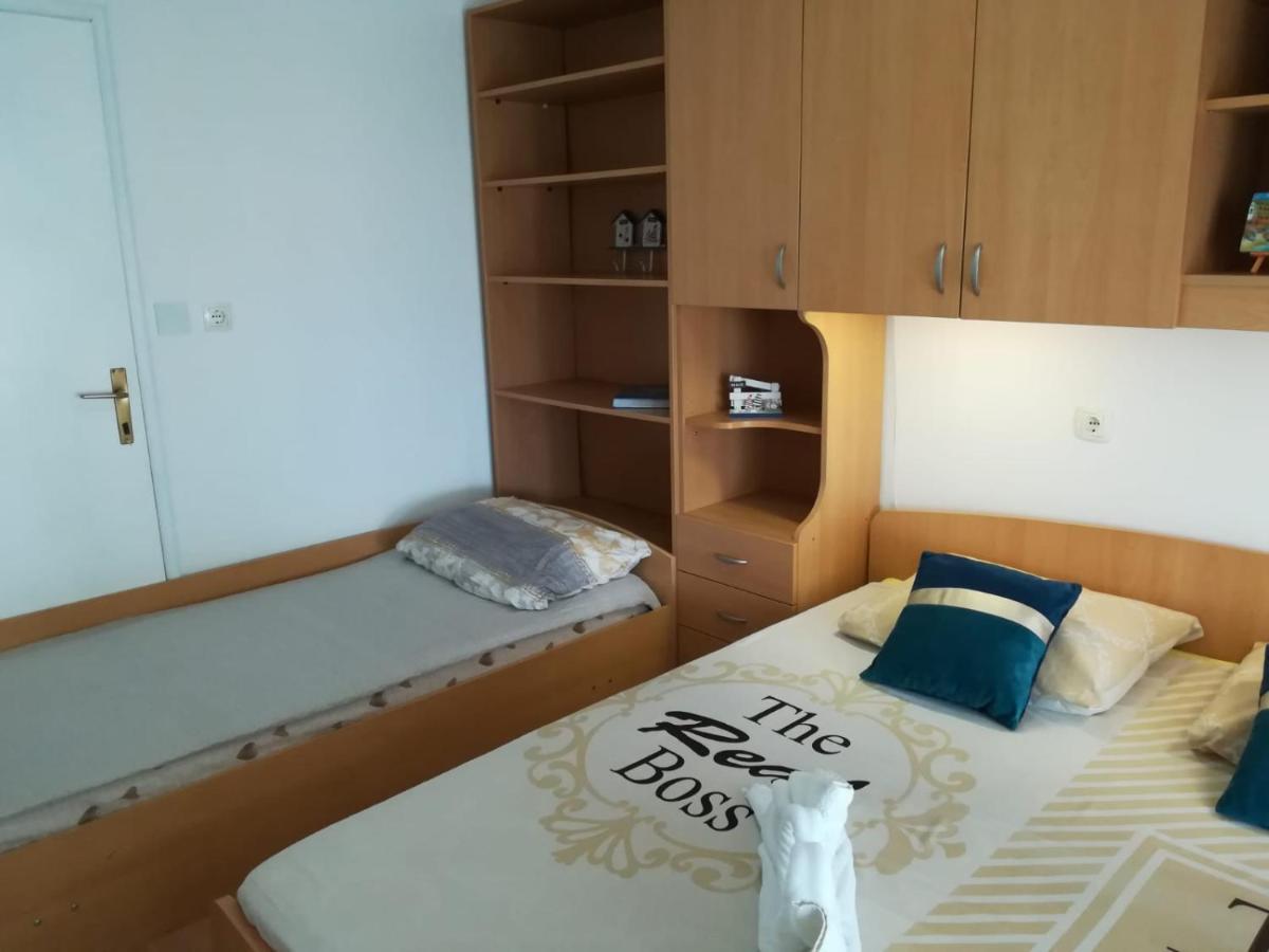 Apartment And Room Hudoletnjak Šilo Buitenkant foto